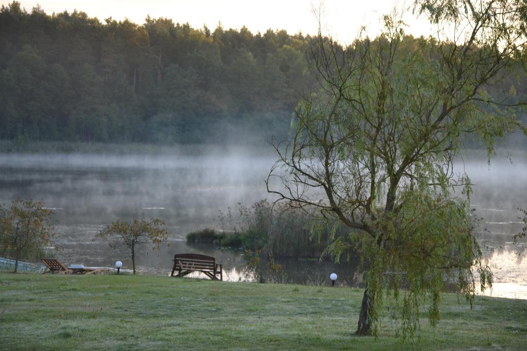 Bobrowa Dolina Bed & Breakfast Ryn  Bagian luar foto